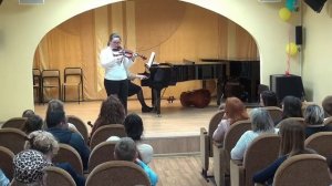 Отчетный концерт струнного отделения 25 апреля 2022 - 1 часть.mp4