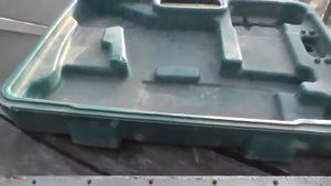 Быстрое восстановления шарнира у кейса электроинструмента .