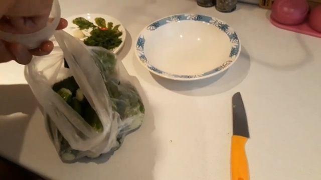Малосольные огурцы в пакете . Рецепт от мамы