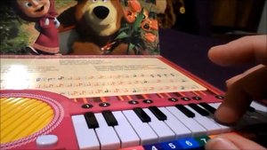 El Piano de Masha  de la Serie Masha  y el Oso