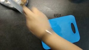 Кальмар, фаршированный курицей с грибами и сыром