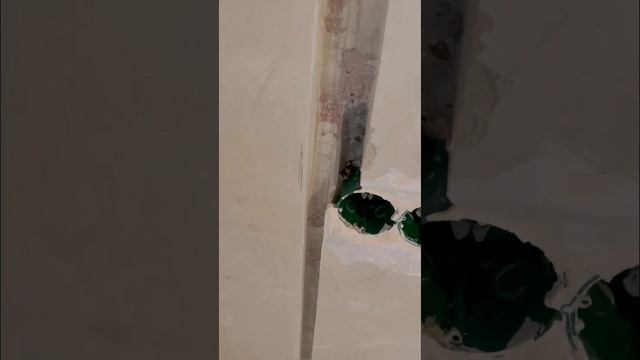 Доисторический лайфхак по штроблению стен #электромонтаж #электромонтажныеработы