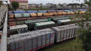 Как сцепляются грузовые вагоны после спуска с горки