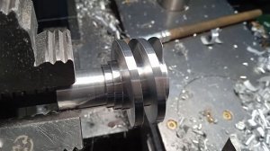 Демонстрационная деталь из Д16Т. Пример заточки резца. Работа на токарно-винторезном станке.