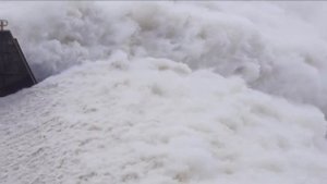 Плотина Итайпу // САМАЯ МОЩНАЯ ГЭС мира (Бразилия)