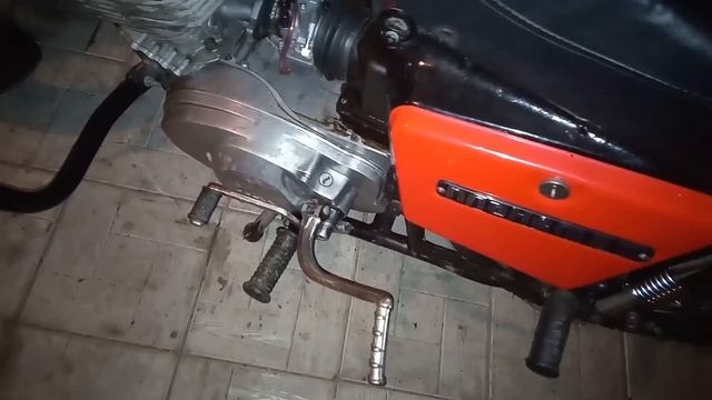 ПОЧЕМУ ПЛОХО РАБОТАЕТ СЦЕПЛЕНИЕ НА ИЖ ПЛАНЕТА 5 (ведет сцепление) смотреть онлайн