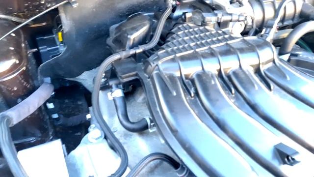 Два Дастера. Сравнение 1.6 и 2.0 смотреть онлайн