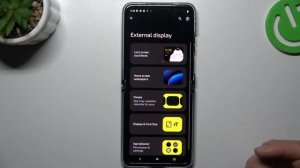 How to Customize the External Display on MOTOROLA Razr 40 Ultra