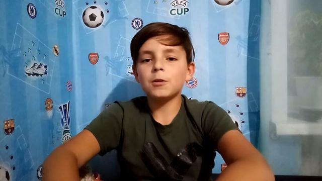 Акция "Здравствуй, школа!" Трофимов Дима читает стихотворение Виктории Можной "Такая дружба"