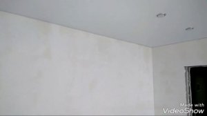 Натягиваем потолок,клеим ......