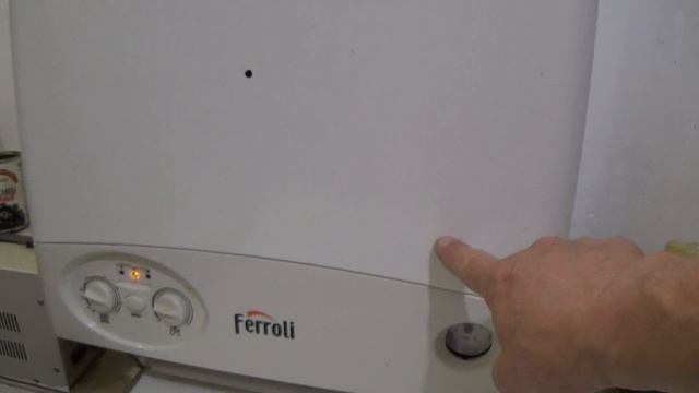 Котел Ferroly Domicompact 24F. Сломался датчик давления и еще кое-что по ходу. смотреть онлайн