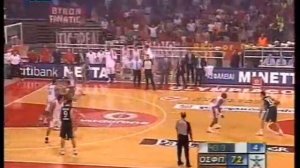 Dimitris Diamantidis and Michael Batiste DESTROY Olympiacos!!!