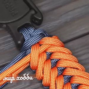 Браслет из паракорда