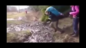 Прикольная нарезка смешных обломов, падений, неудач. Приколы над людьми. / Funny video compilation.