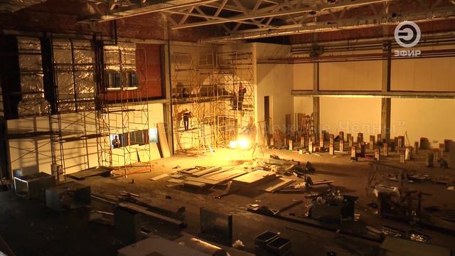 В НОВОЙ ШКОЛЕ, КОТОРУЮ СЕЙЧАС НАЗЫВАЮТ САМОЙ БОЛЬШОЙ В ГОРОДЕ, БУДЕТ КАК МИНИМУМ 12 ПЕРВЫХ КЛАССОВ. смотреть онлайн