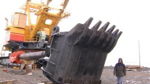 Сборка экскаватора на Стойленском ГОКе.wmv