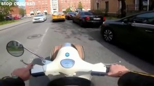 Подрезали Парня на Скутере .