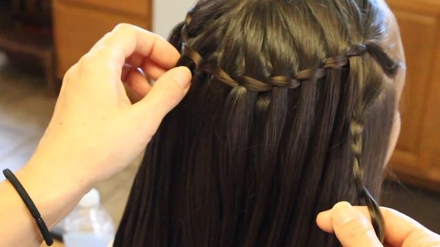 Criss Cross Waterfall Combo смотреть онлайн