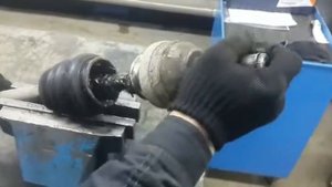 Закусывает ШРУС