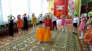 "ОСЕНЬ, ОСЕНЬ НАСТУПИЛА..."