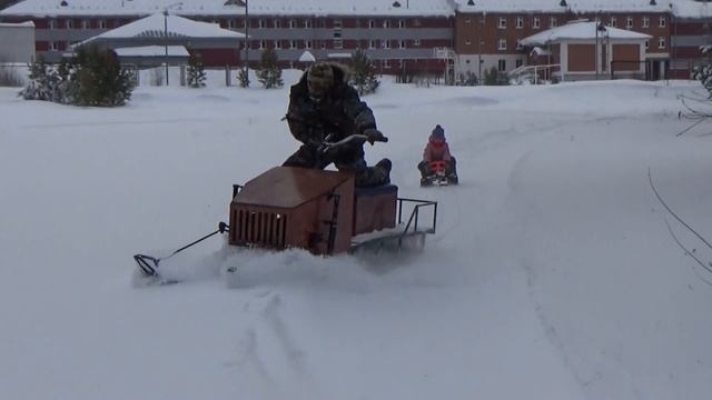 Покатушки на бешеном "Кроте" по пухлому снегу. смотреть онлайн