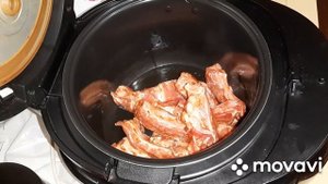 Свинные ребрышки в мультиварке