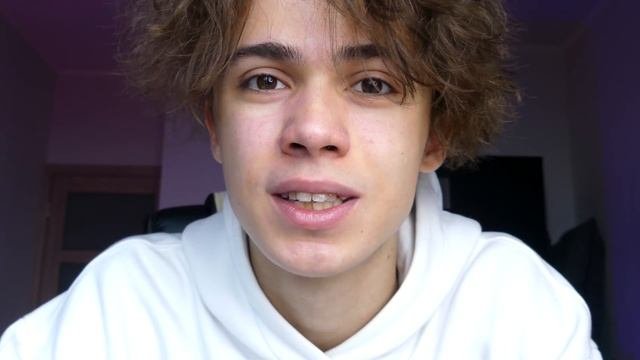 Почему я так похож на Slava Marlow?