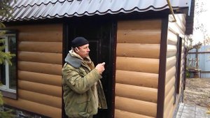 Козырек над входом