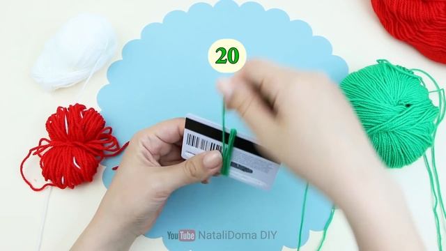 Без клея и вязания - ЛЕГКО! ?? Ягоды Клубники из Пряжи ??Strawberry Pompom Easy Making - NataliDoma
