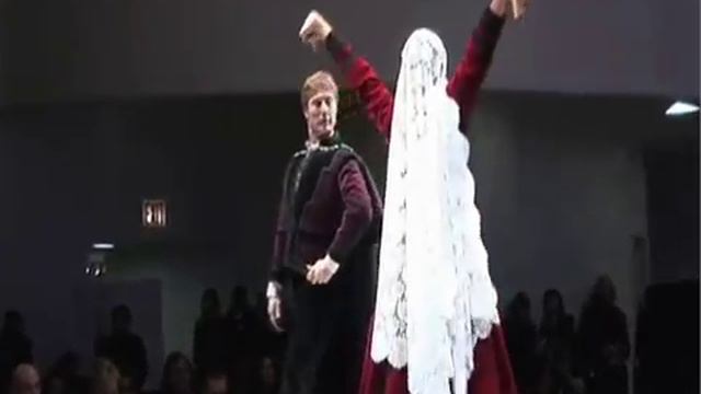 "DRESSED TO DANCE" смотреть онлайн