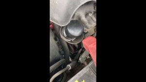LC120\Посторонний звук на холостых. Завелся "сверчок".
