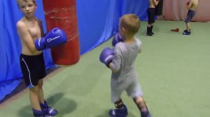 Детская тренировка по КИКБОКСИНГУ. Работа на мешке.