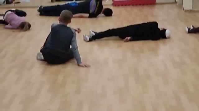 БрейкДанс-тренеровки_Алекс&Алиса_2021-2022(5) смотреть онлайн