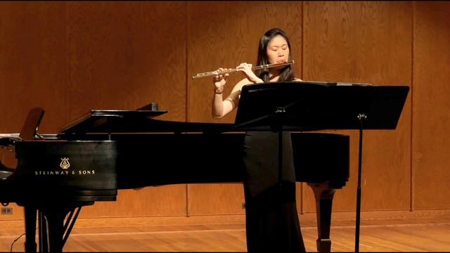 J.S. Bach - Sarabande, Partita in A minor for solo flute смотреть онлайн