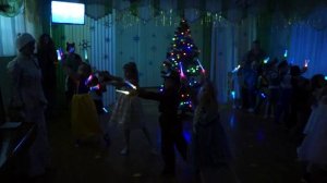 Танец с фонариками