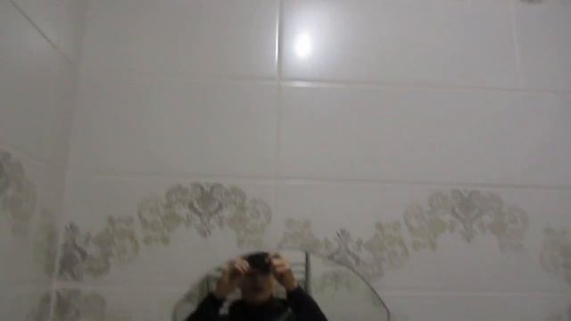 Ванна стены,пол плитка.