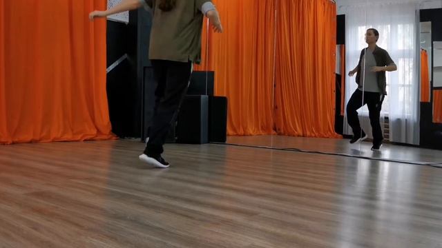 HOUSE DANCE TUTORIAL “SideWalk | CrossWalk” смотреть онлайн