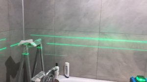 Показываю возможности лазерного уровня HIBIRU 4D Omnitronic