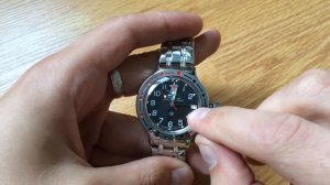 Vostok Amphibia - Setting the Date and Winding the Watch