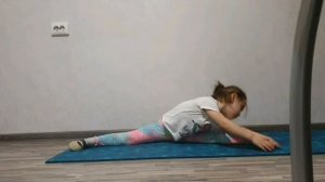 Разминка МАЛЕНЬКОЙ гимнастки 3 года.