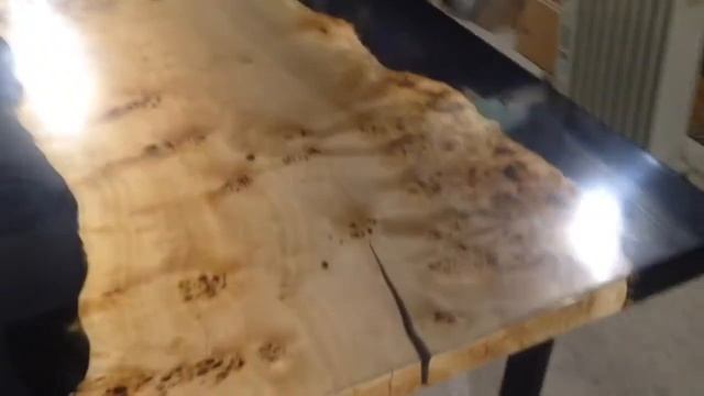 3D стол из эпоксидной смолы и тополя