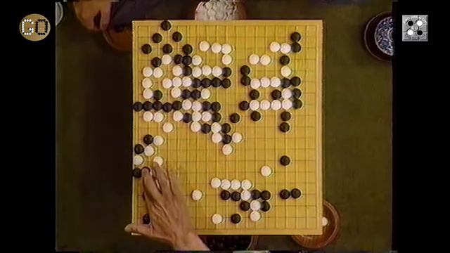 Partida de profesionales Kato Masao 9p vs Fujisawa Shuko 9p смотреть онлайн