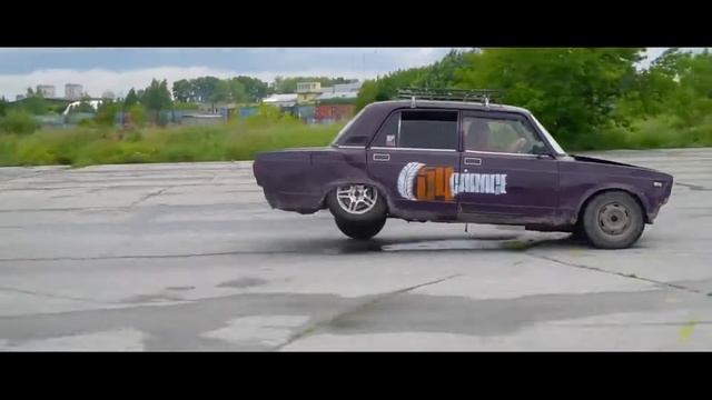 Не клей поролон в шины! смотреть онлайн