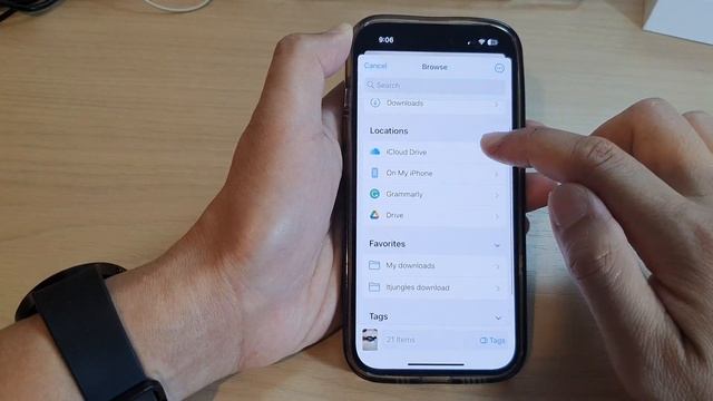 How to Save Photos To Files / Google Drive / iCloud Drive on iPhone 14/14 Pro Max | iOS 16 смотреть онлайн