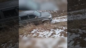 Уаз Патриот по грязи.