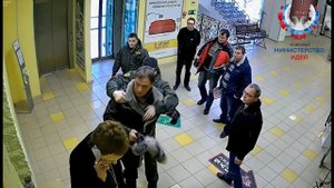ЧОП против бизнесмена. Драка в ТЦ / Новости