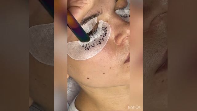 Как сократить время в наращивании ресниц / использование подклеек смотреть онлайн