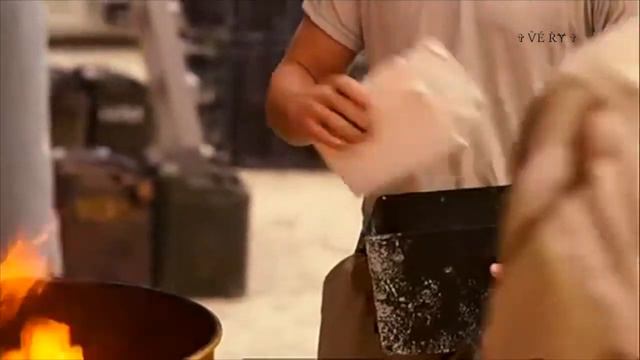 Laura Pausini - Нас только время правильно рассудит. .. смотреть онлайн