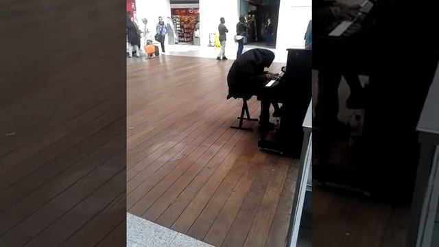 Piano, Gare St.Lazare, Paris, France