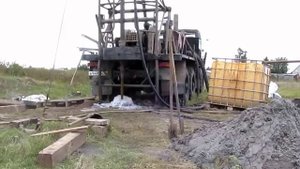 Эрлифт, раскачка скважины, вызов притока.